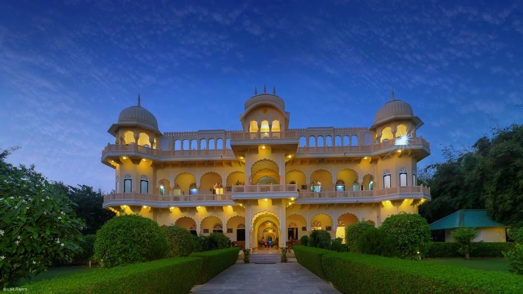 Fort and Palaces Tours in India with Heritage Haveli Tours in India