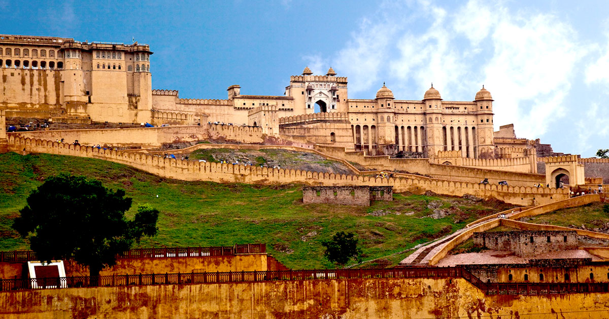 Royal Castle Tours in India with Heritage Tours in India